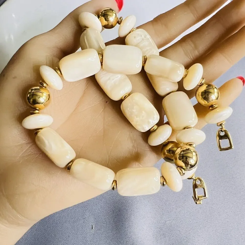Vintage Napier Lucite Pearlized Earth Gold Tone Beaded Necklace Chunky 1457